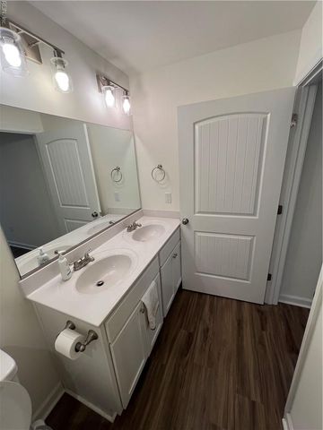 369 Carawan LN, Chesapeake, VA 23322