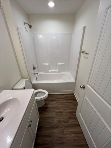 369 Carawan LN, Chesapeake, VA 23322