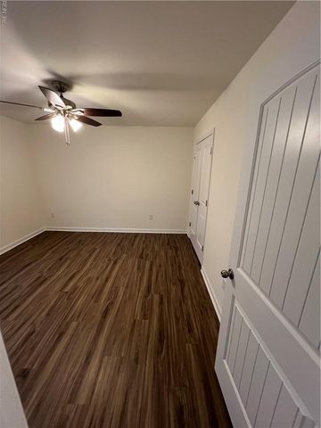 369 Carawan LN, Chesapeake, VA 23322