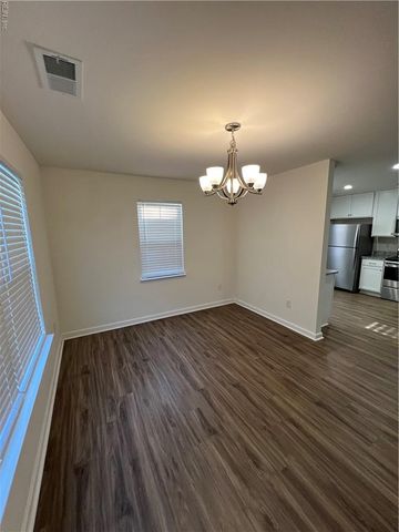 369 Carawan LN, Chesapeake, VA 23322