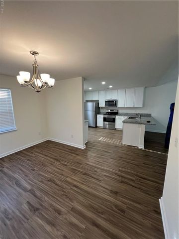 369 Carawan LN, Chesapeake, VA 23322