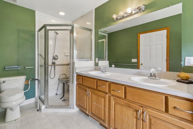52688 Clinton Oak Lane, Shelby Twp, MI 48316