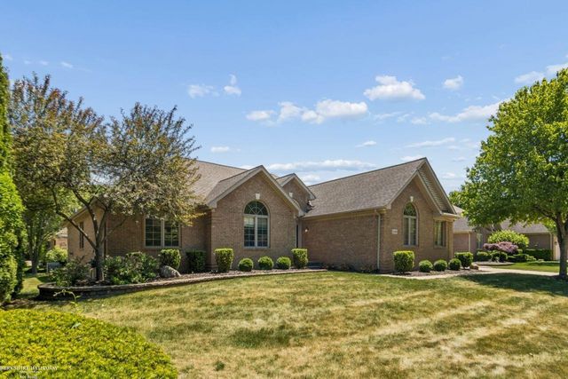 52688 Clinton Oak Lane, Shelby Twp, MI 48316