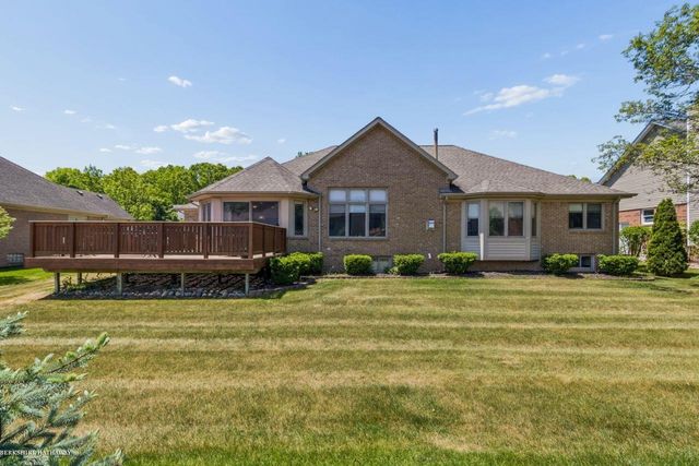 52688 Clinton Oak Lane, Shelby Twp, MI 48316