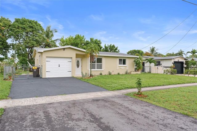 3561 NW 41st Street, Lauderdale Lakes, FL 33309