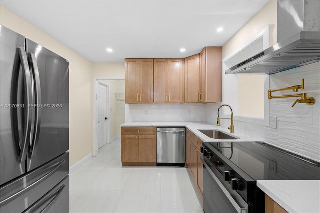 3561 NW 41st Street, Lauderdale Lakes, FL 33309
