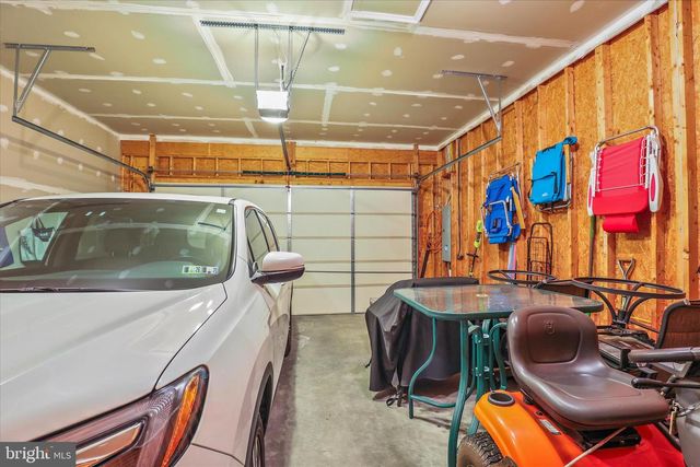 17355 RUSSETT FARM DR, Shrewsbury, PA 17361