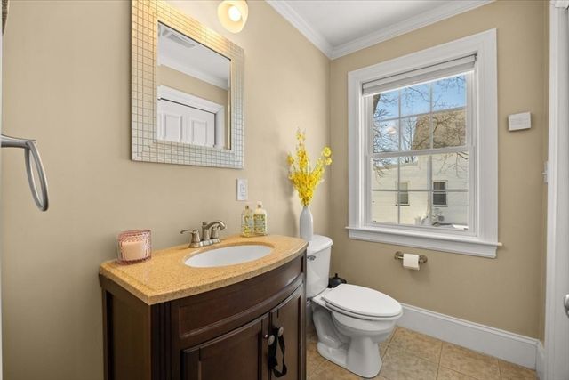 148 Chard St, Weymouth, MA 02189