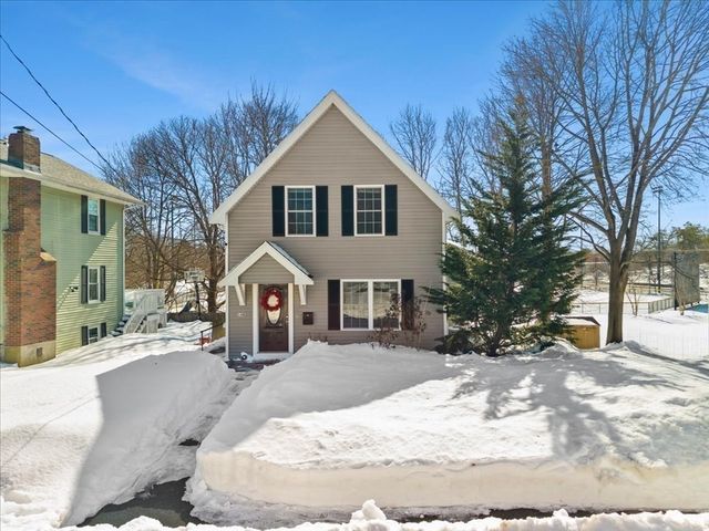 148 Chard St, Weymouth, MA 02189