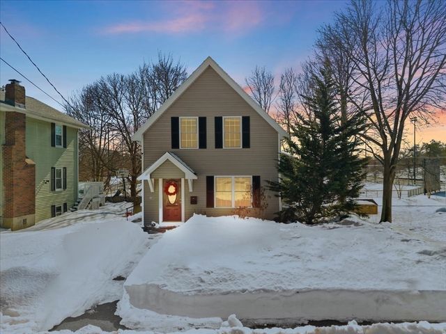 148 Chard St, Weymouth, MA 02189