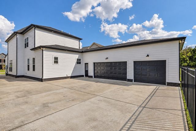1506 Shalom St, Murfreesboro, TN 37128