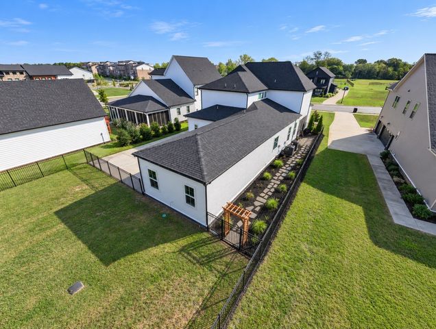 1506 Shalom St, Murfreesboro, TN 37128