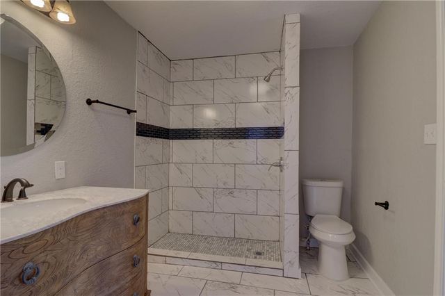 153 E Norway Street, Walnut Springs, TX 76690