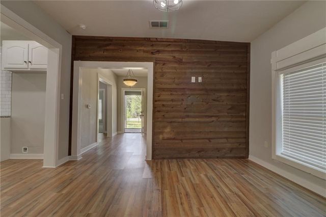 153 E Norway Street, Walnut Springs, TX 76690