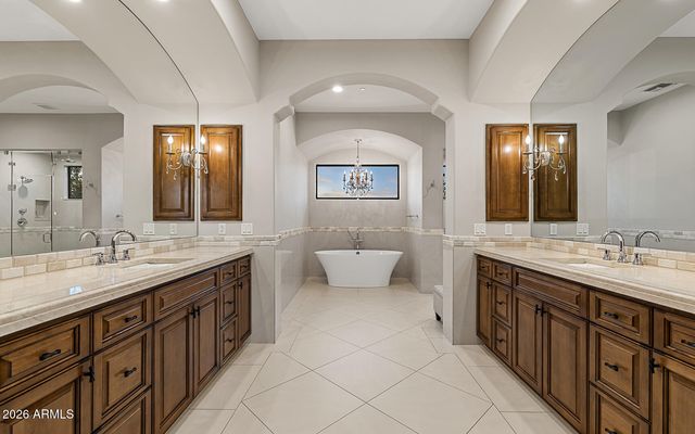 6119 E Gold Dust Avenue, Paradise Valley, AZ 85253