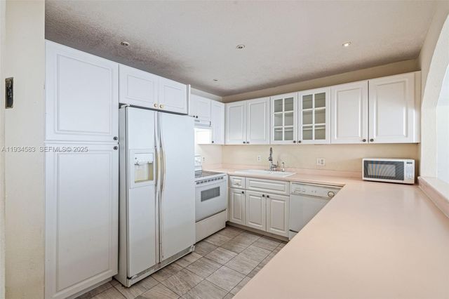 2801 NE 183rd Street 510W, Aventura, FL 33160