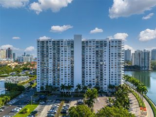 2801 NE 183rd Street 510W, Aventura, FL 33160