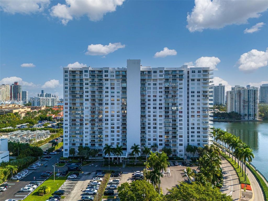 2801 NE 183rd Street 510W, Aventura, FL 33160