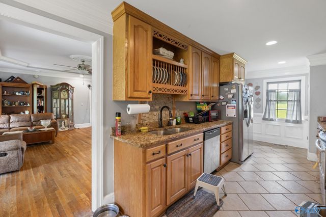 4141 Old Highway 431, Owens Cross Roads, AL 35763