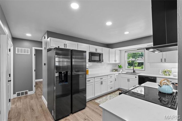 506 Dornoch Drive, St Louis, MO 63137