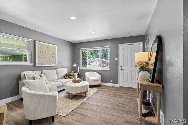 506 Dornoch Drive, St Louis, MO 63137