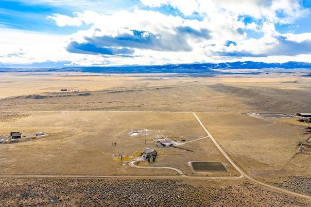 10 Windmill Lane, Wilsall, MT 59086
