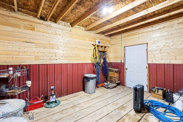 10 Windmill Lane, Wilsall, MT 59086