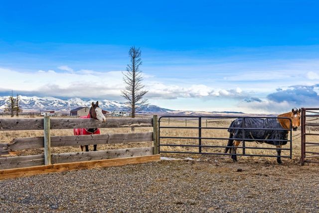 10 Windmill Lane, Wilsall, MT 59086