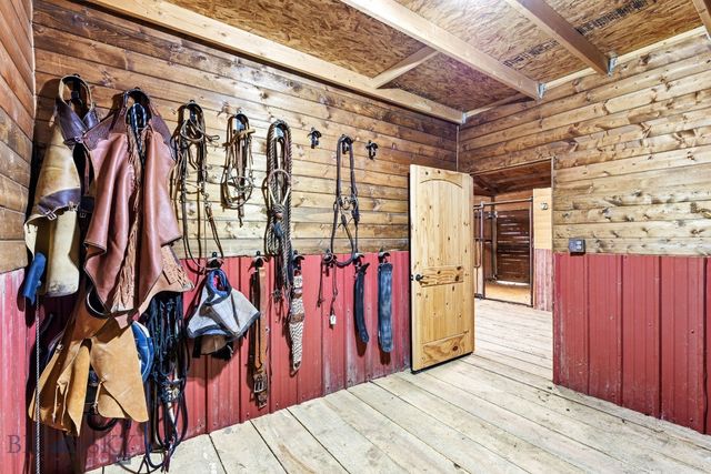 10 Windmill Lane, Wilsall, MT 59086