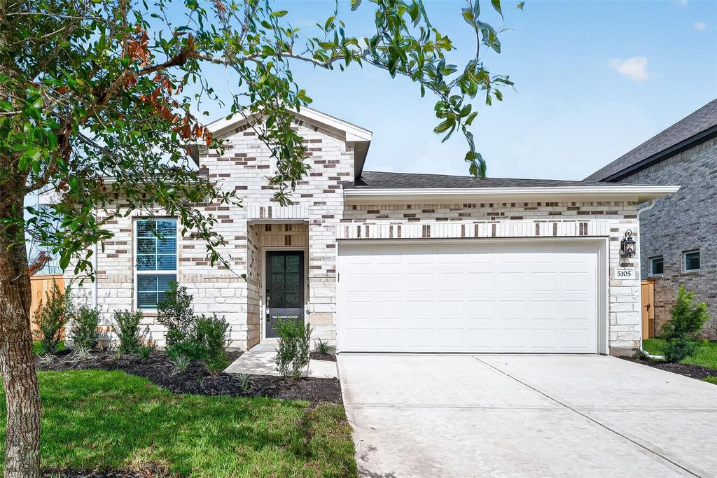 5105 Redbud Valley Dr, Pearland, TX 77584