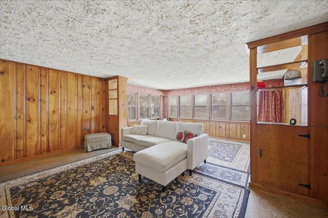 5518 Crooked Street, Galway, NY 12025