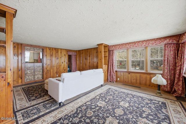 5518 Crooked Street, Galway, NY 12025