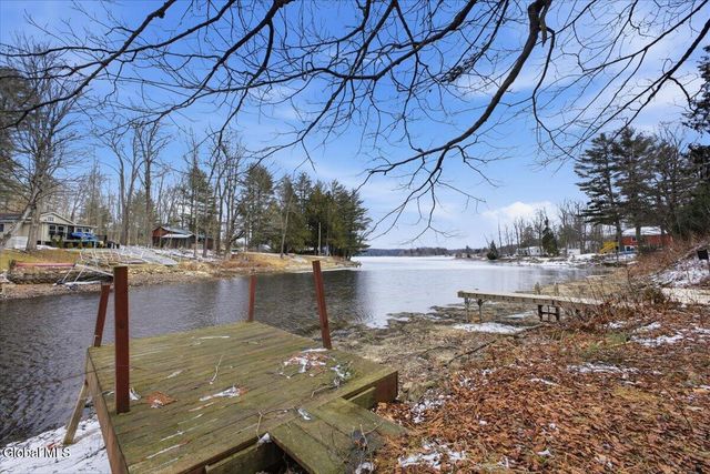 5518 Crooked Street, Galway, NY 12025