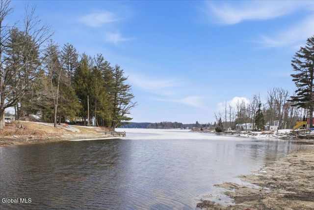 5518 Crooked Street, Galway, NY 12025