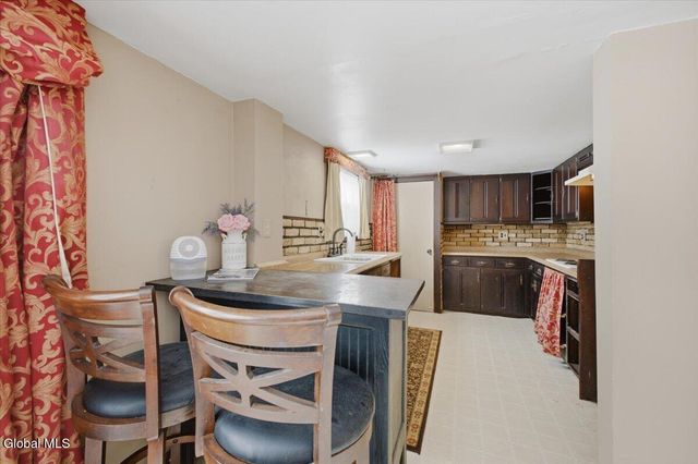 5518 Crooked Street, Galway, NY 12025