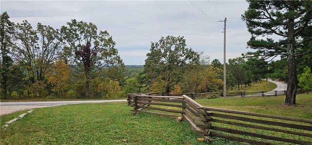 29 County Road 240, Eureka Springs, AR 72632