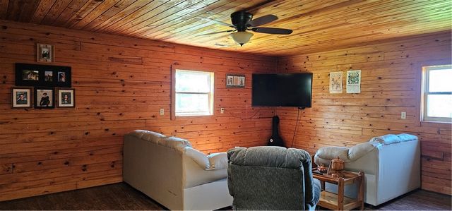 29 County Road 240, Eureka Springs, AR 72632