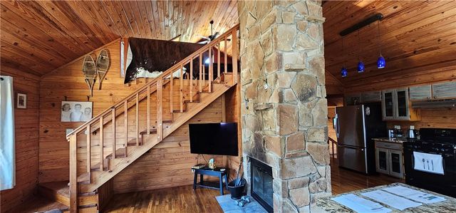 29 County Road 240, Eureka Springs, AR 72632