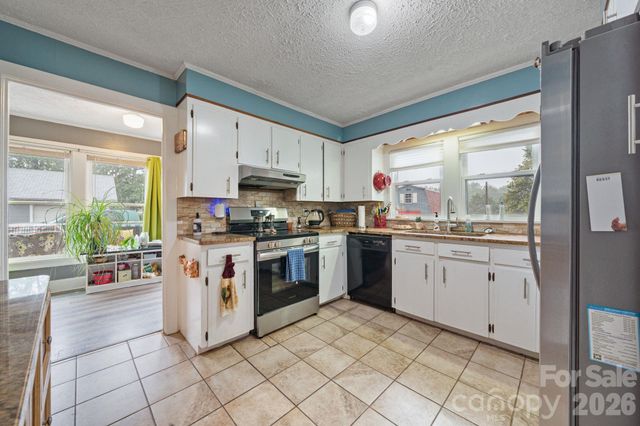 2409 US 70 Highway W, Morganton, NC 28655