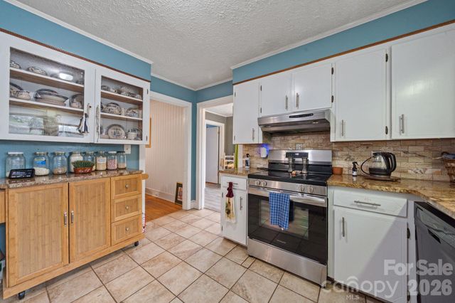2409 US 70 Highway W, Morganton, NC 28655