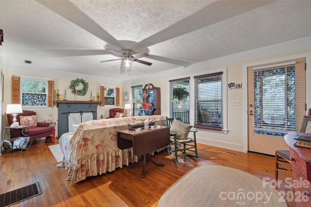2409 US 70 Highway W, Morganton, NC 28655
