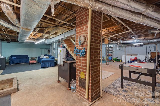 2409 US 70 Highway W, Morganton, NC 28655