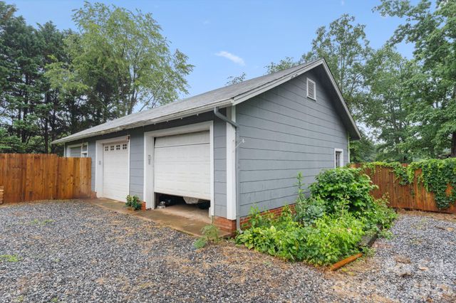 2409 US 70 Highway W, Morganton, NC 28655