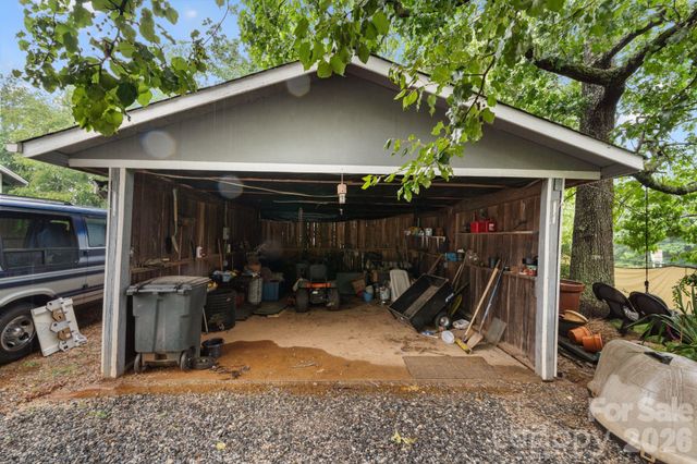 2409 US 70 Highway W, Morganton, NC 28655