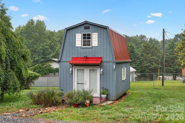 2409 US 70 Highway W, Morganton, NC 28655