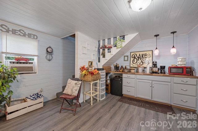 2409 US 70 Highway W, Morganton, NC 28655