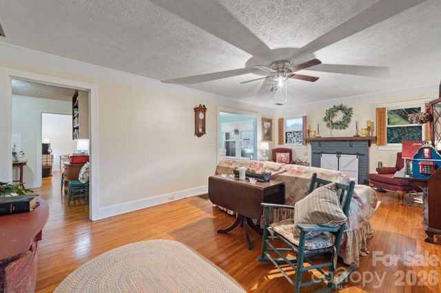 2409 US 70 Highway W, Morganton, NC 28655
