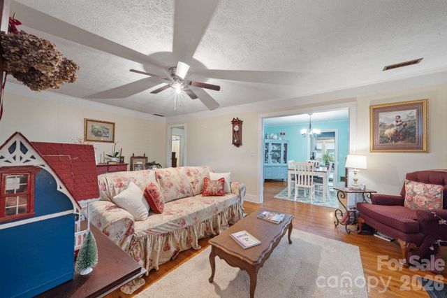 2409 US 70 Highway W, Morganton, NC 28655