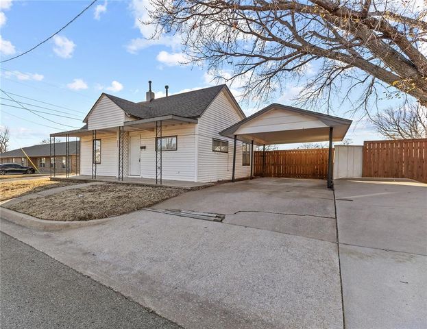 214 N 7th Street, Weatherford, OK 73096