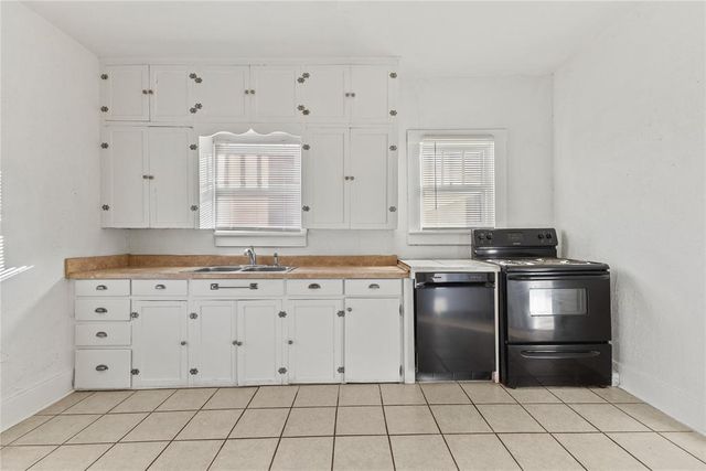 214 N 7th Street, Weatherford, OK 73096